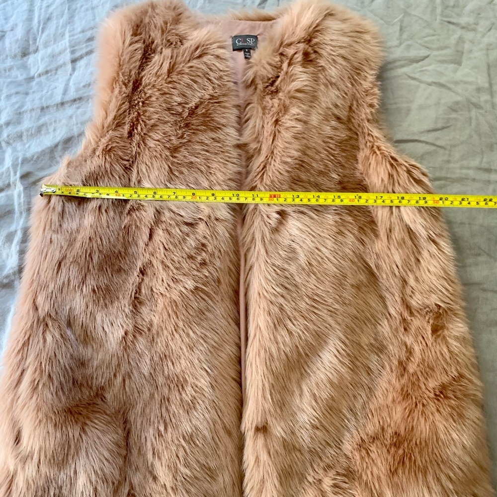 Cusp by Neiman Marcus faux fur vest size S.